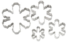 Load image into Gallery viewer, Wilton 4 piece snowflake cookie cutter set