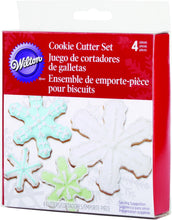 Load image into Gallery viewer, Wilton 4 piece snowflake cookie cutter set