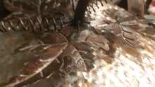 Load image into Gallery viewer, lid metal leaf detail
